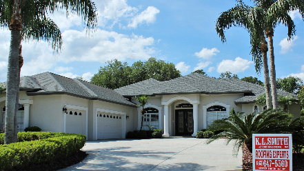 Resdiential home with a tile roof in Lakeland, FL.